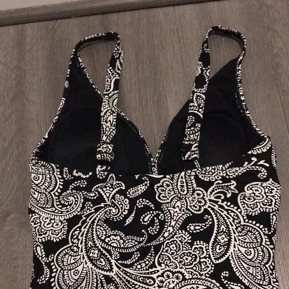 BEACH HOUSE SWIMSUIT - Picture 8 of 16